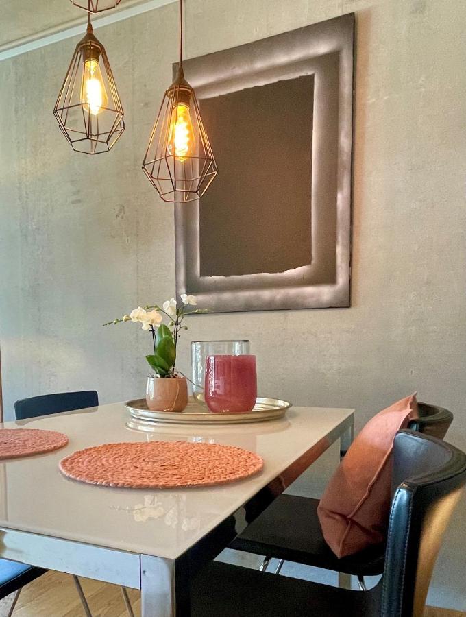 Tolle Ferienwohnung Le Gira Mit Eigenem Garten Konstanz Luaran gambar